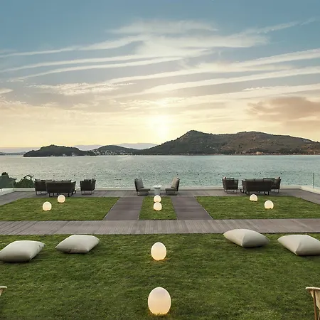 D Murat Reis Ayvalık Otel Ayvalı